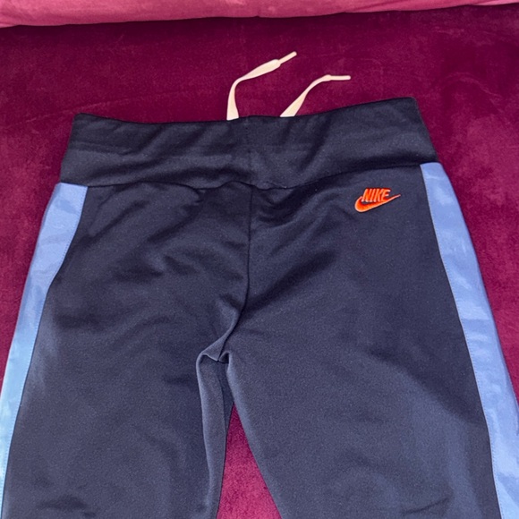 Nike Kids Navy Blue Track Pants Baby Blue Trim Pockets Girls Small size 7-8 - Picture 10 of 16